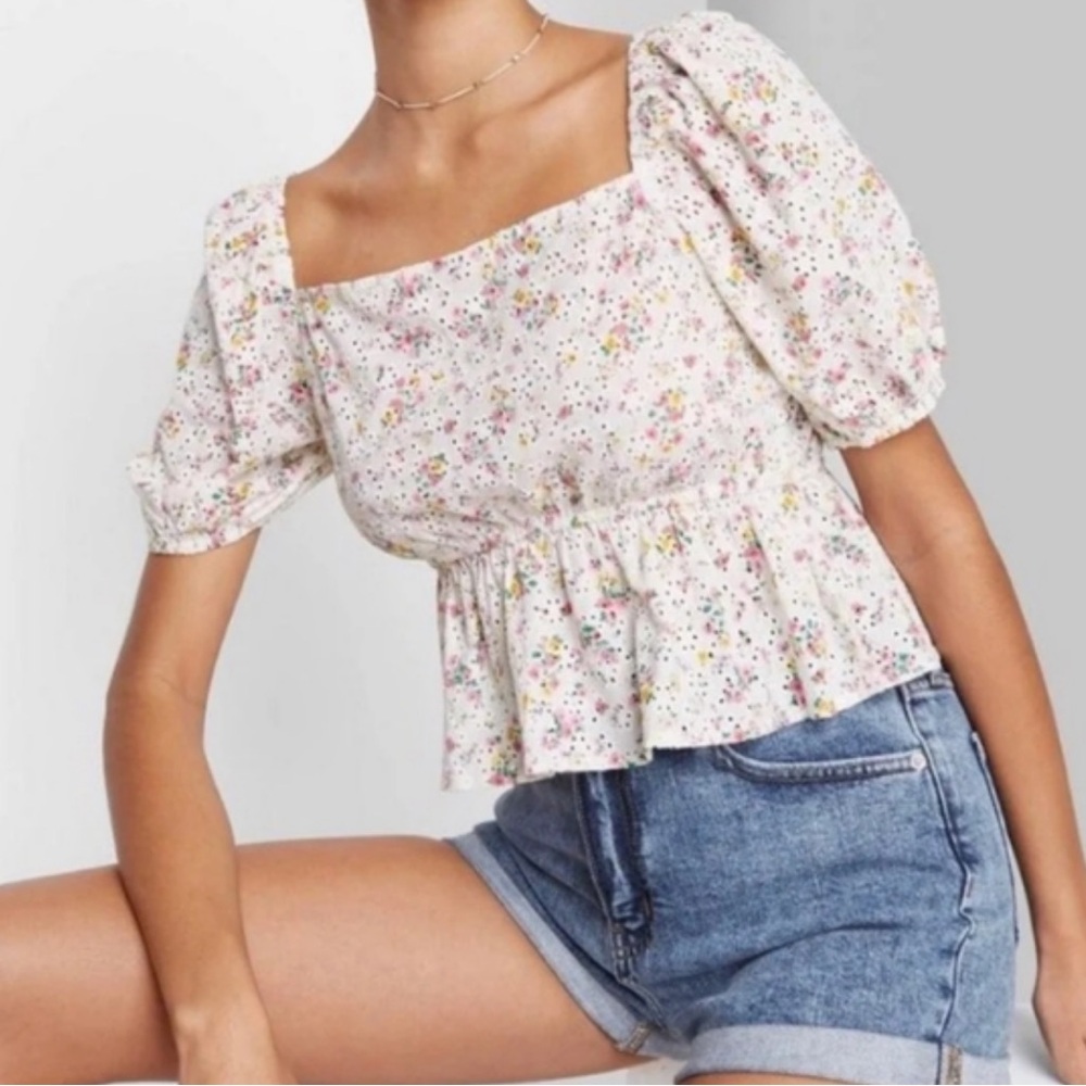 NEW Floral Eyelet Puff Sleeve Top Sz Medium Wild Fable Target
